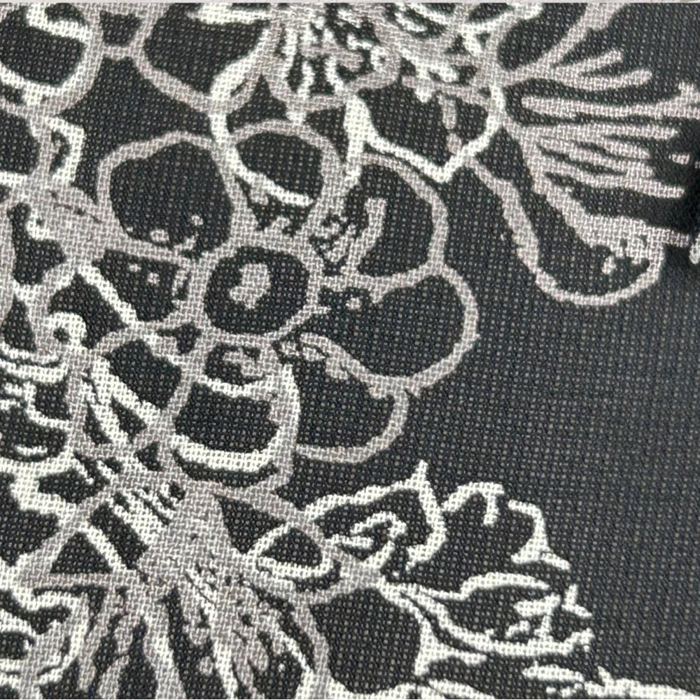 4/$20 Vintage Carole Little Black White Paisley Rayon Button Front Blouse M - Picture 3 of 5